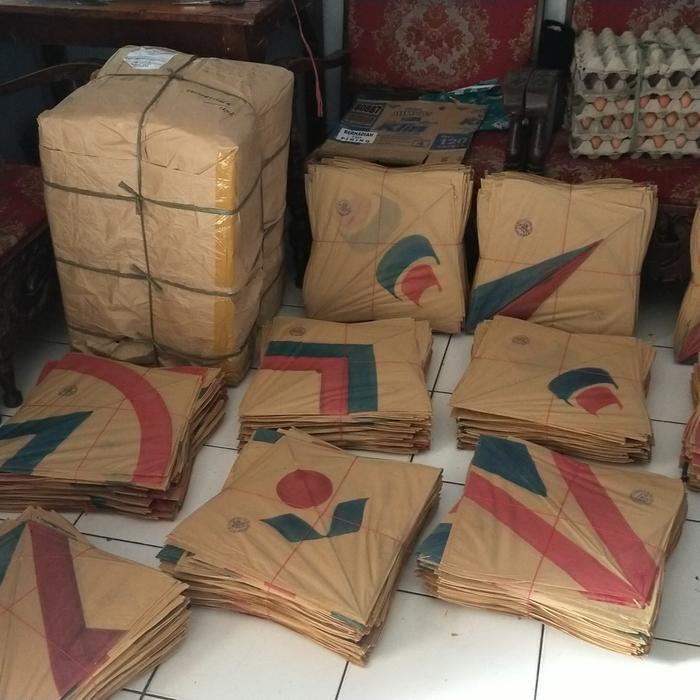 Ready layangan CK asli Sukabumi berstempel isi 50 pcs
