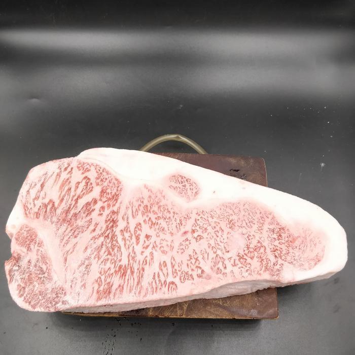 READY WAGYU A5 JAPANESE WAGYU SIRLOIN STRIPLOIN WAGYU JEPANG