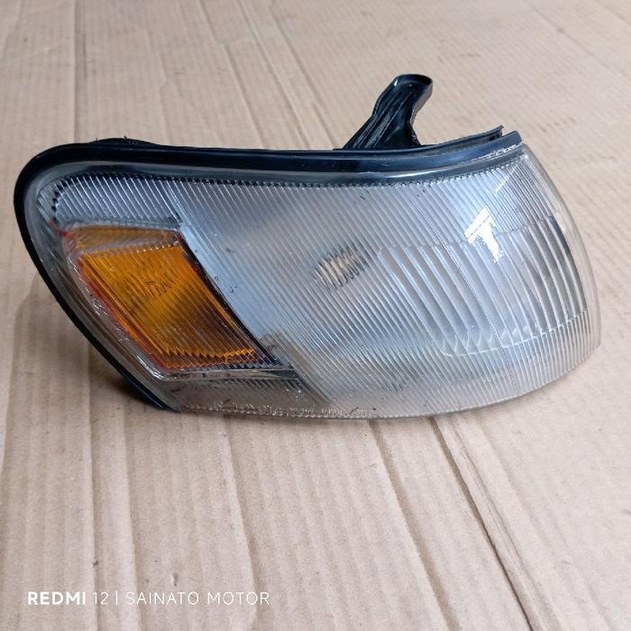 Spesial DISKON Lampu sen sein depan Toyota Great Corolla original copotan/pcs merk Koito Siap Kirim