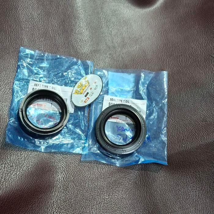 Seal Cv Joint / Tranmisi As Roda Depan Calya Sigra 2016-2019 Agya Ayla 2013-2019