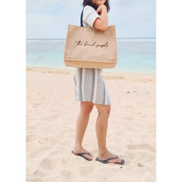 TAS GONI LAMINASI / TAS KARUNG GONI LAMINASI / JUTE BAG / TAS PANTAI
