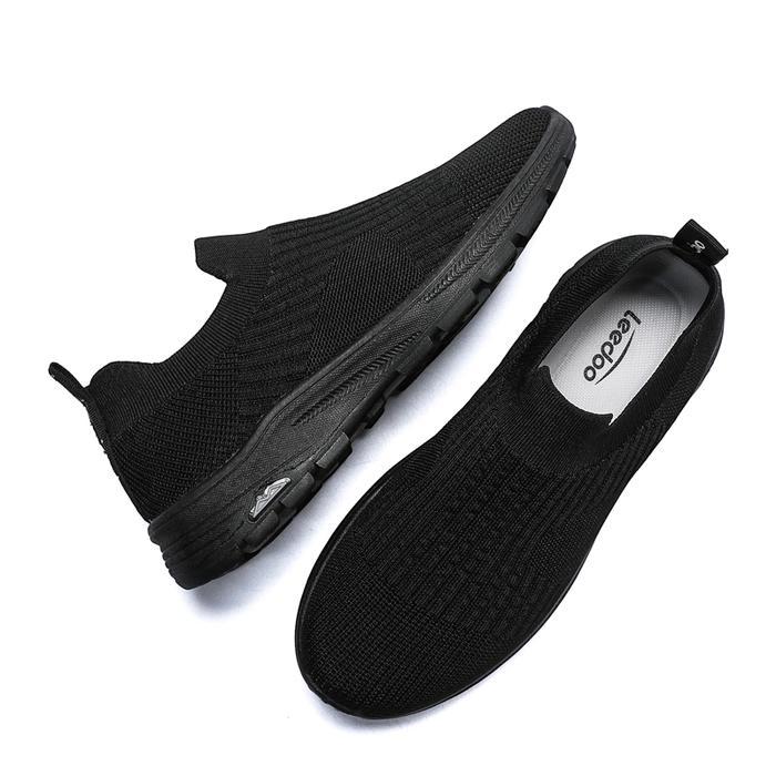 Specs Sports - Techdoo Sepatu Slip On Pria Sepatu Cowok Running Sport Shoes Hitam Kekinian Sneakers