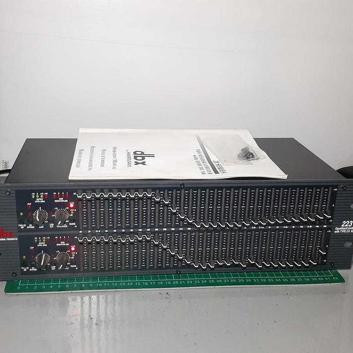 Equalizer DBX 2231 dual 31 band. 100% ORI resmi BUKAN KW. Ada tulisan dbx di papan pcb. Siap pakai. 