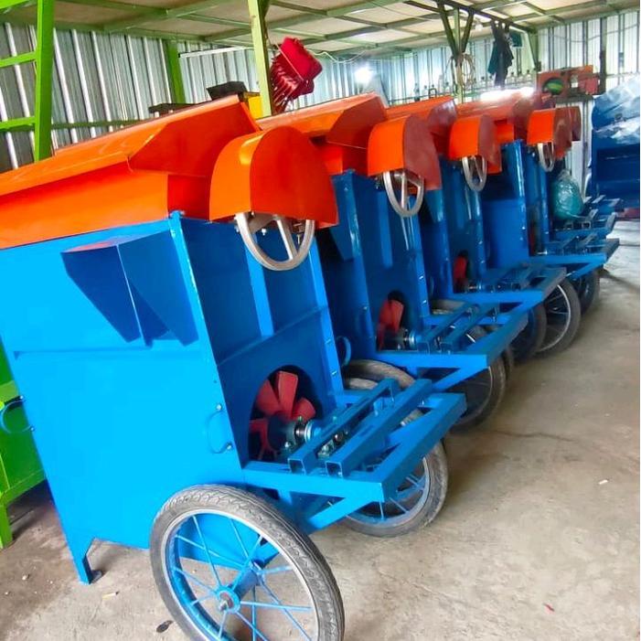 Mesin Doz Perontok Padi Roda Karet Besar Pake Penggerak Bensin 8pk dengan Desain Kuat dan Efisien un