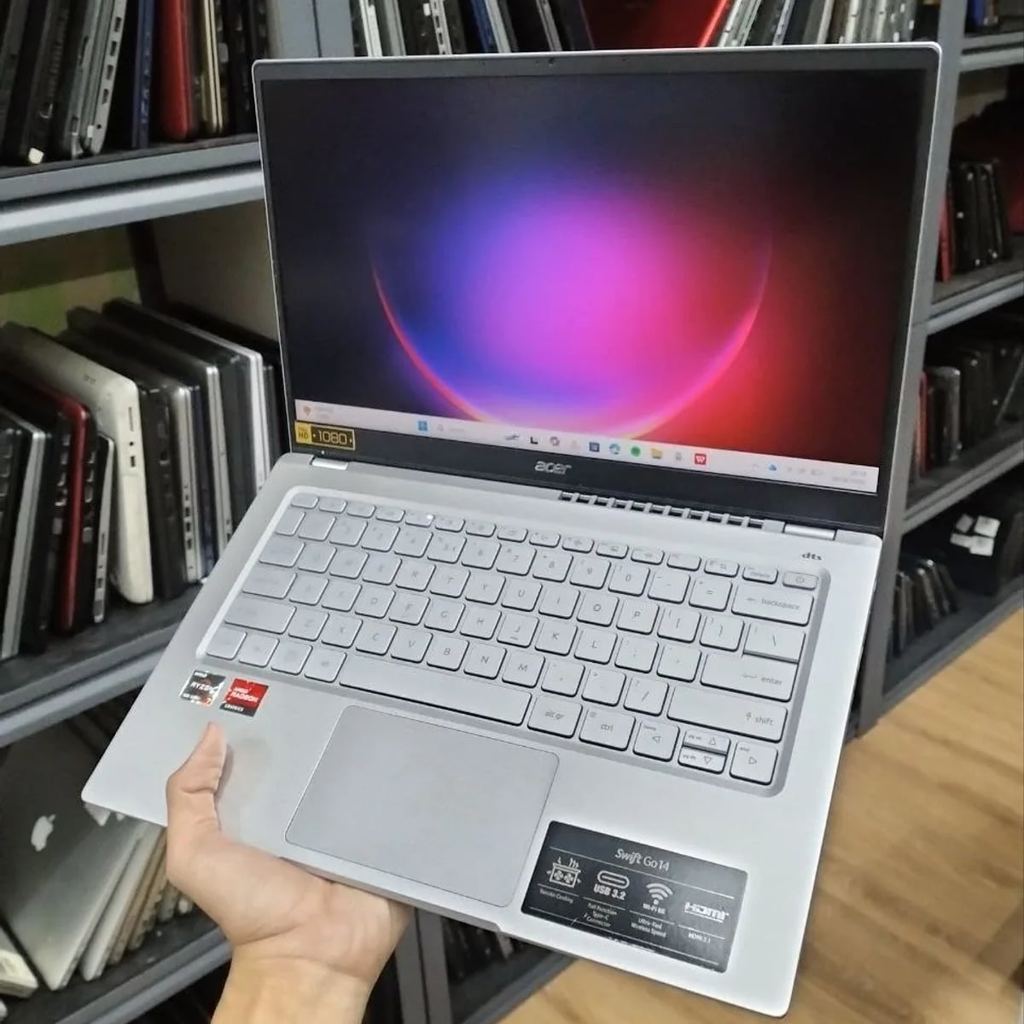 Laptop Acer Swift SFG14-41 AMD Ryzen 7 7730U RAM 16GB SSD 512GB Laptop Travel Friendly Second Berkua