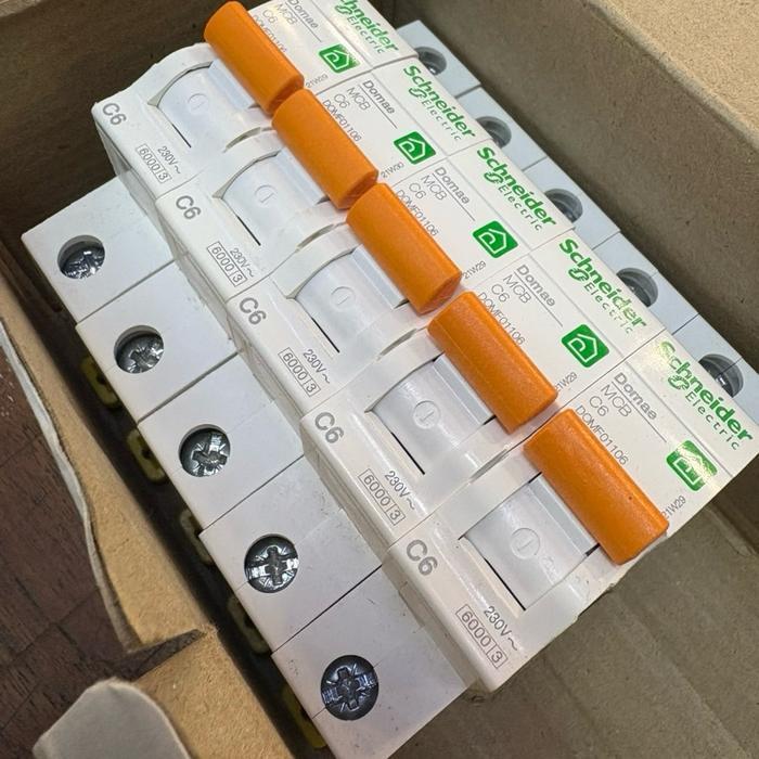 mcb 25 ampere 1 phase schneider / mcb schneider 25A