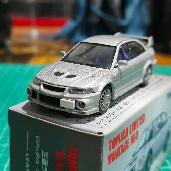 TOMICA LIMITED VINTAGE MITSUBISHI LANCER EVO VI