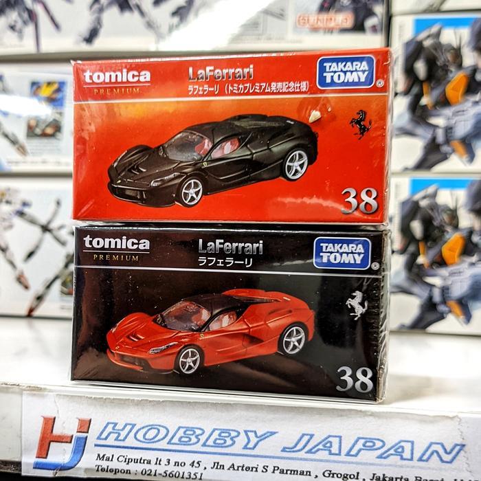 Tomica Premium 38 Laferrari Black & Red