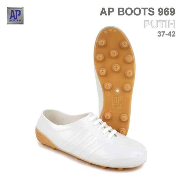 AP Boots AP 969 Putih Cream - Sepatu Bola PVC