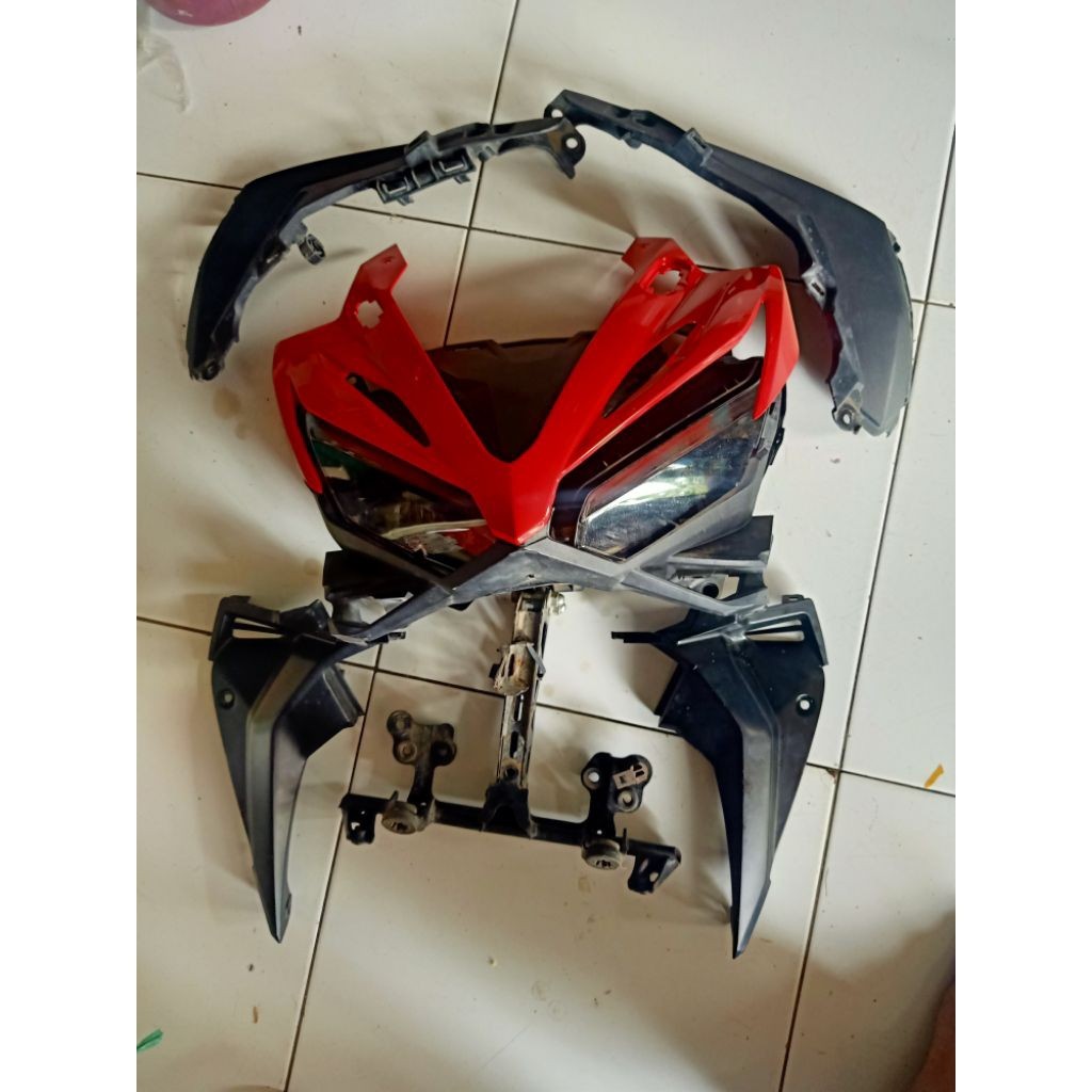 Body depan CBR150R KEPALA FULLSET, HEADLAMP SET, TAMENG, BATOK SET, FACELIFT 2016-2018 TIPE K45G