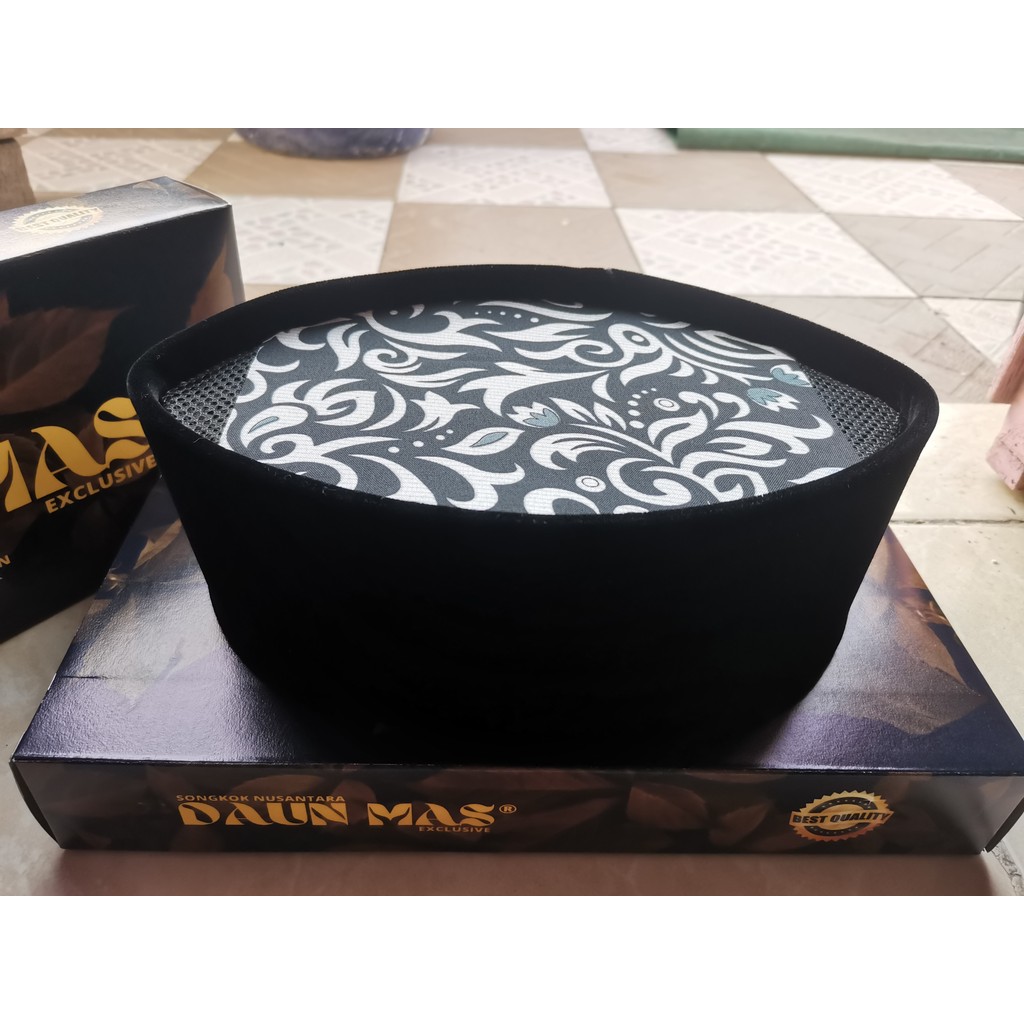 PECI AC BATIK MOTIF BUNGA WARNA HITAM PUTIH