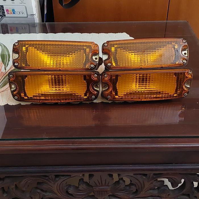 Lampu Sein Sign Lamp Bumper Assy Toyota Hilux Rn20 Rn25 Original