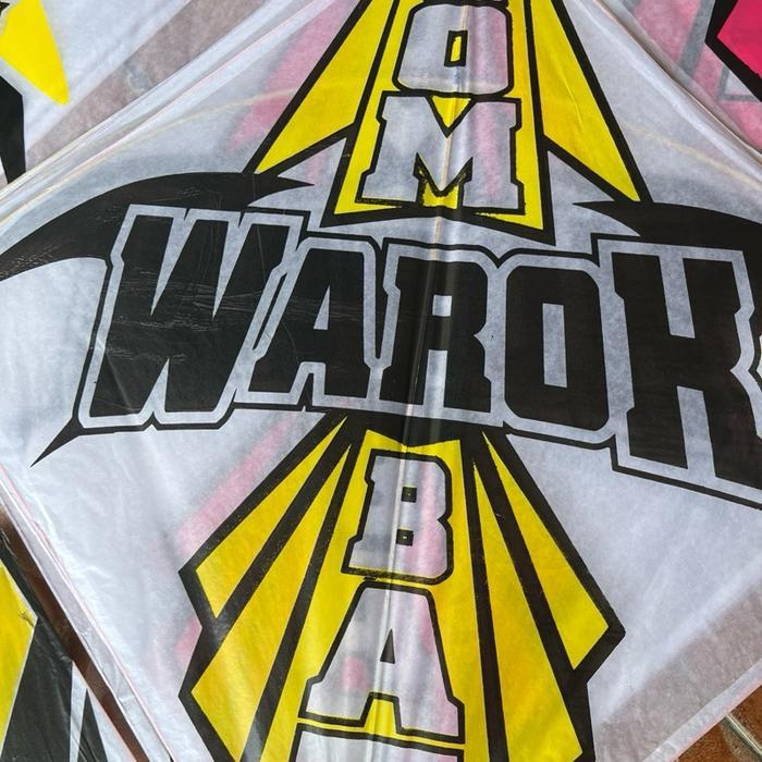LAYANGAN SHUKOI WAROK MOTIF COMBAT/LAMA SUPER LILITAN SUPER APUS ISI 10