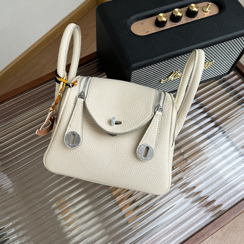 Mini Doctor Bag Lindy Crossbody Pillow Shaped Shoulder Bag Fashionable Retro Style Handbag Lock