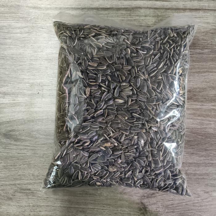 Kuaci Sangrai Pakan Lovebird 1Kg