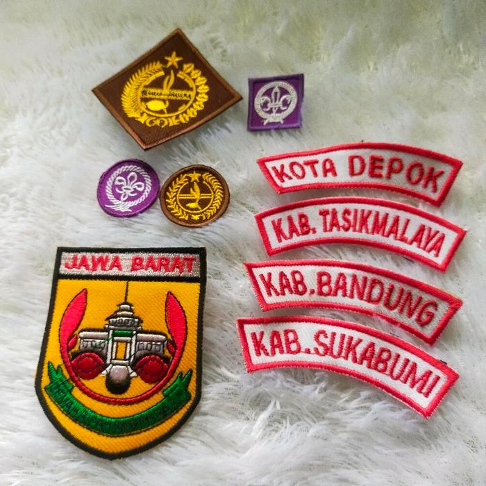 ATRIBUT PRAMUKA PUTRA PUTRI JAWA BARAT