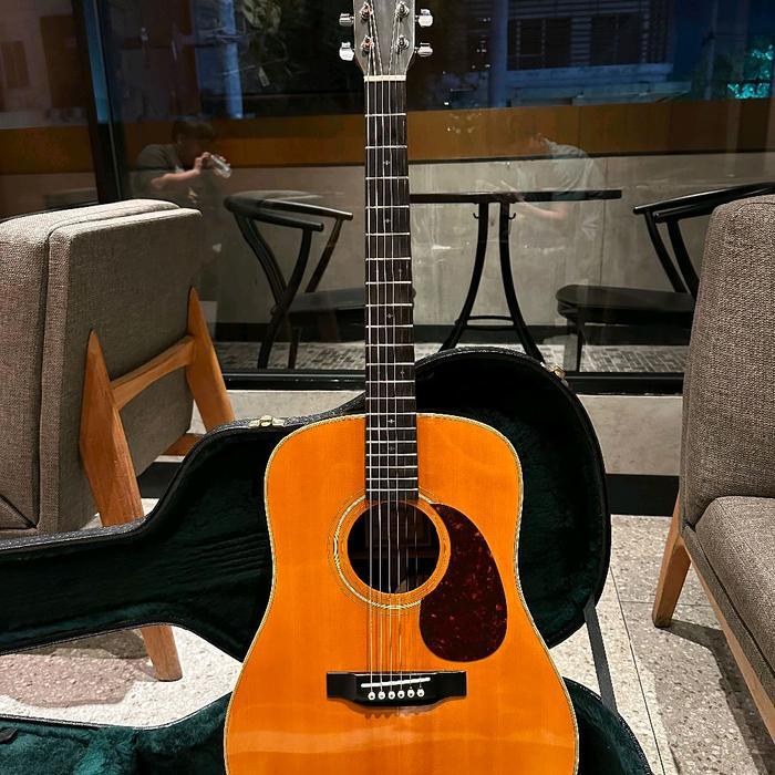 Gitar Sigma DR-28H (1996) by Martin Acoustic Gitar Vintage