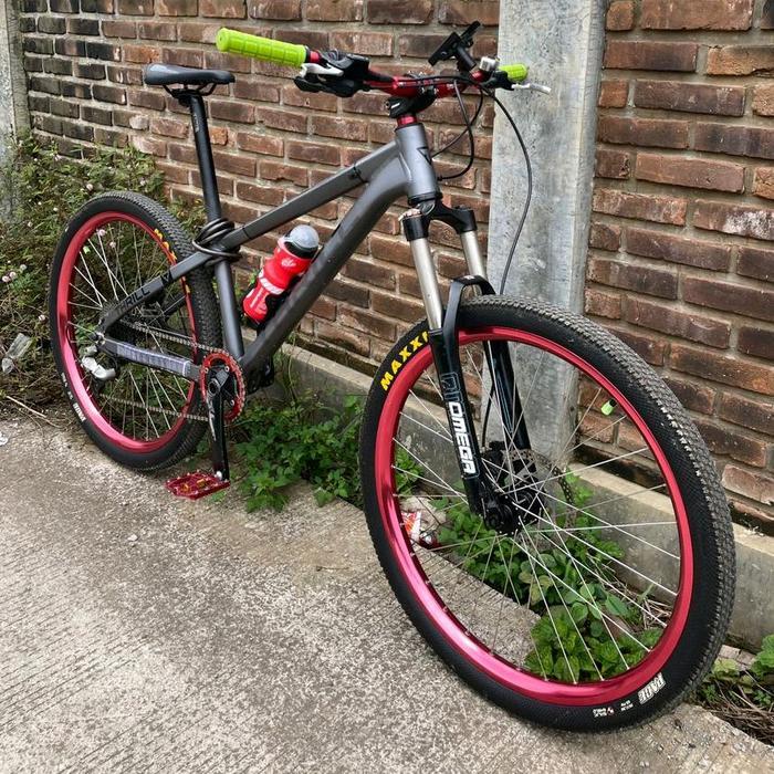 Thrill Wreak Grey Second 26 inch.