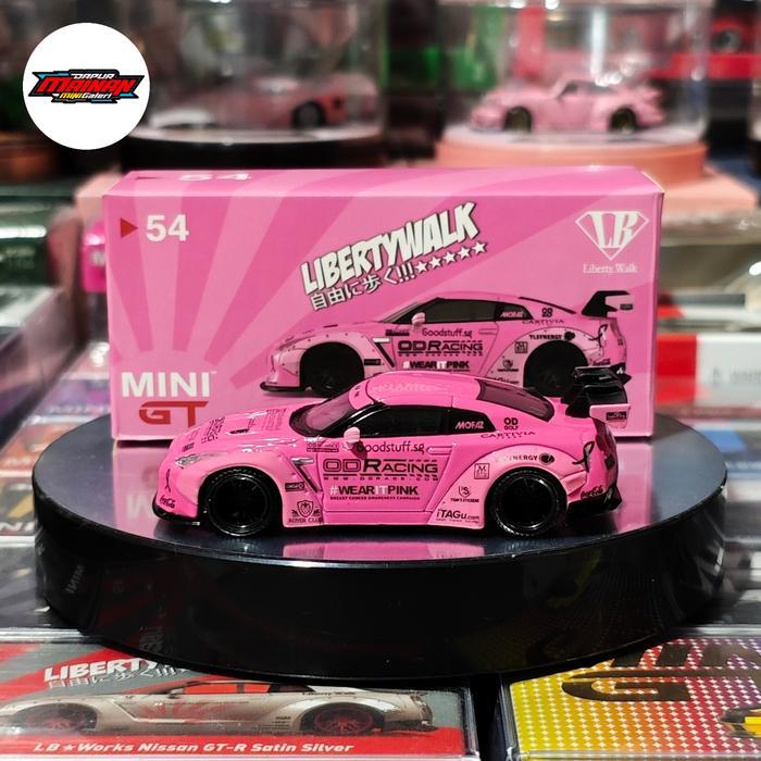 MINI GT 54 NISSAN GTR R35 WEAR IT PINK BREAST CANCER AWARNESS
