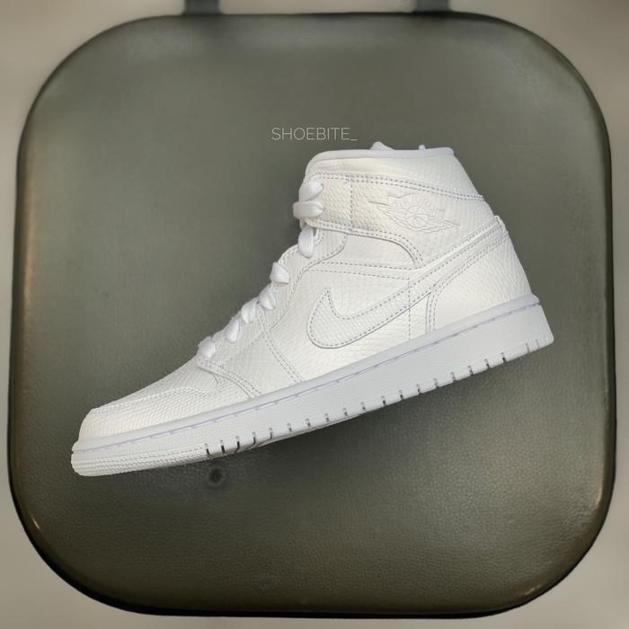 NIKE AIR JORDAN 1 MID TRIPLE WHITE