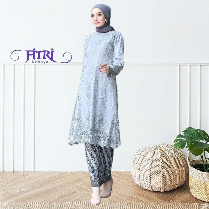 Setelan Kebaya Tunik Brokat Tile Bordir Mutiara dengan Rok Plisket Batik untuk Wanita Kondangan Wisu