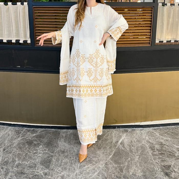 Setelan Batik Bordir Motif Sumba dengan Tunik dan Rok Span - Warna Hitam Putih