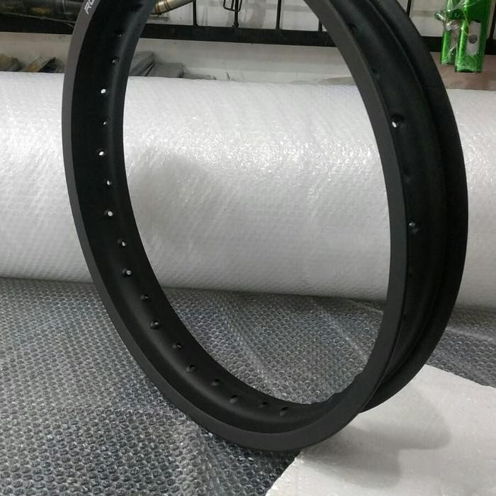 PELEK ROSSI WM UKURAN 250 RING 19 WARNA HITAM