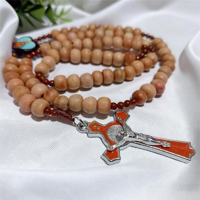 Kalung Rosario Katolik 77 Bapa Kami Kayu Cendana 8 mm Kayu Tali Salib Souvenir Rohani Pria Wanita