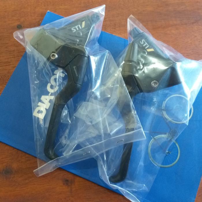 Nonanisa.Shpe- Brake Shifter Shimano Sti M050 7 Japan Nos