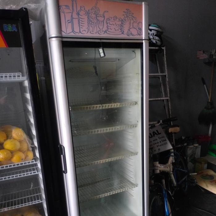 Showcase MODENA VM-1350, 4 Rak, 350 Liter, 210 Watt, SECOND SIAP PAKAI