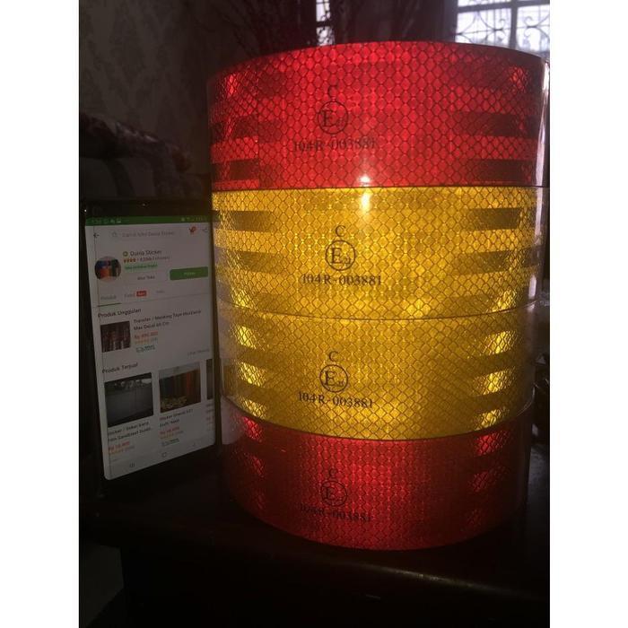 Stiker / Sticker Conspicuity Reflektif Reflective Truk Box Dishub