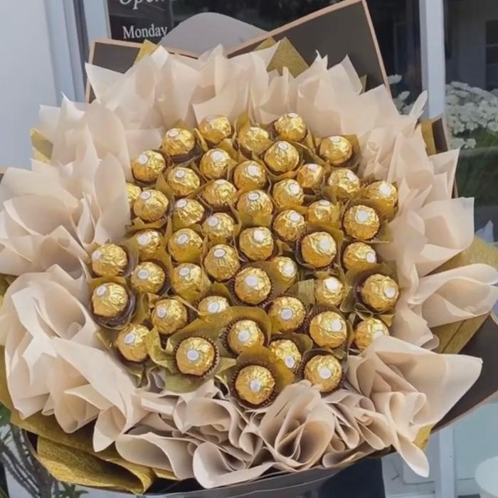 100Pcs Ferrero Rocher Bouquet Bucket Buket Bunga Segar Coklat Instan