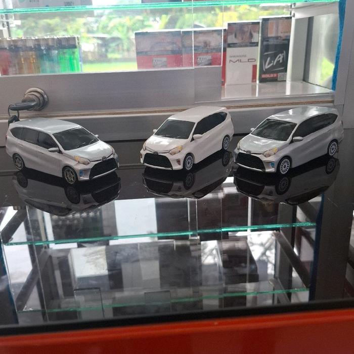 TERBARU Miniatur mobil Calya 2017