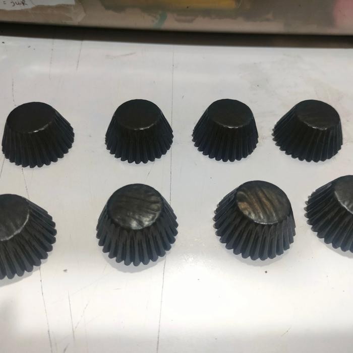 cup kue warna hitam untuk nastar, coklat , kue ukuran kecil isi 100