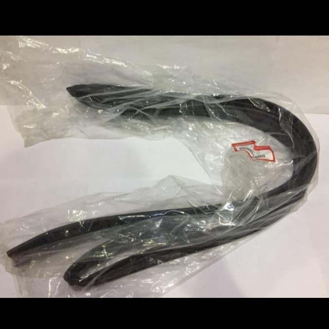 Karet Kaca Run Channel Samping Depan Honda Jazz Ge8