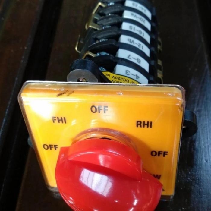 Ada Stok Switch saklar selector mesin milling