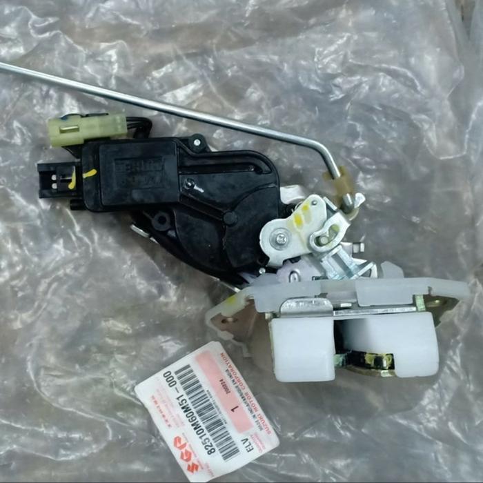 Door Lock Pintu Bagasi Ertiga Original
