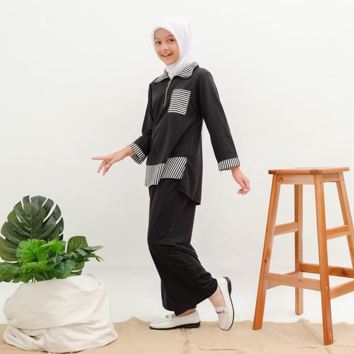 Applekidz Setelan Celana Anak Perempuan Tanggung Nazwa Black Fashion Muslim Baju Tunik Katun Remaja