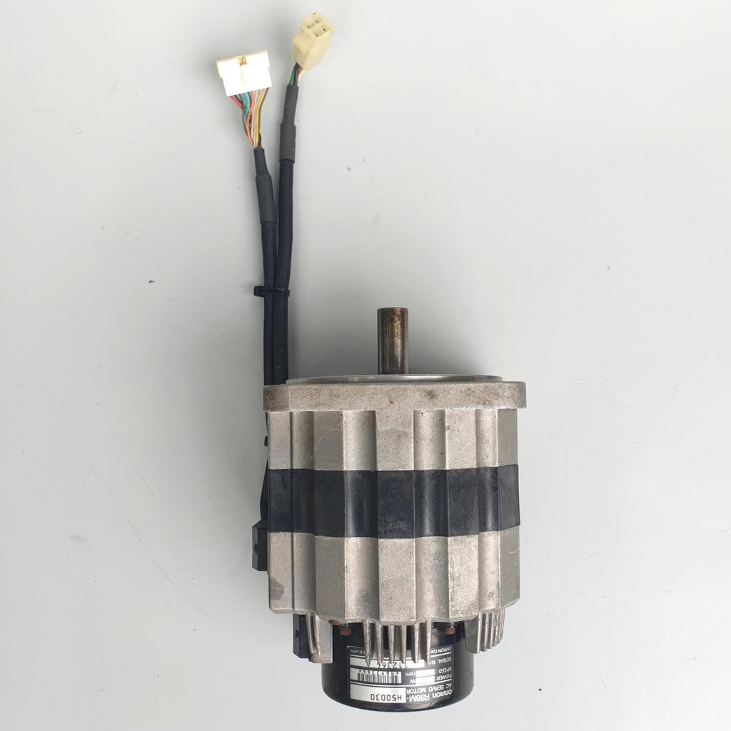omron servo motor R88M-H50030  ,500watt rpm 3000,japan