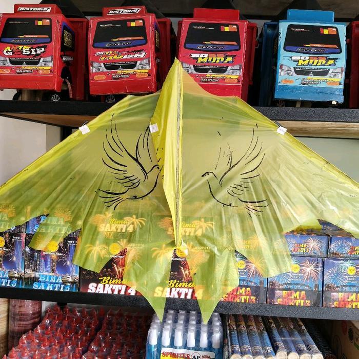 Layang layang plastik kelelawar 1pak isi 10pcs