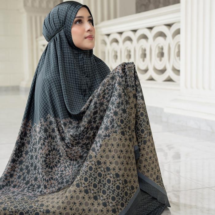 Buttonscarves - Haramain 2 Prayer Robe - Dates