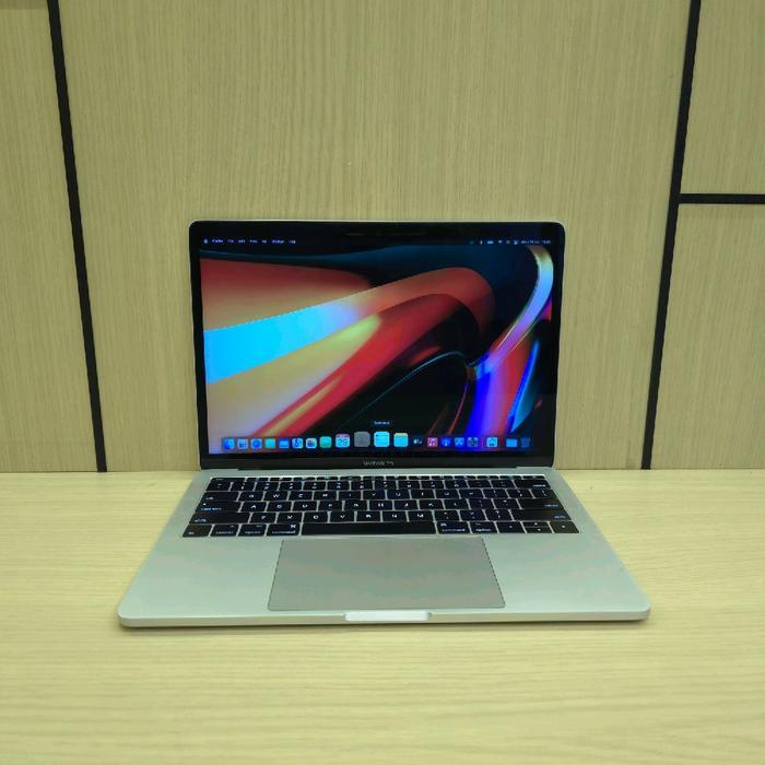 Macbook Pro Retina 2017 Ram 8GB Nominus Siap pakai - CTO i7 16GB 256GB