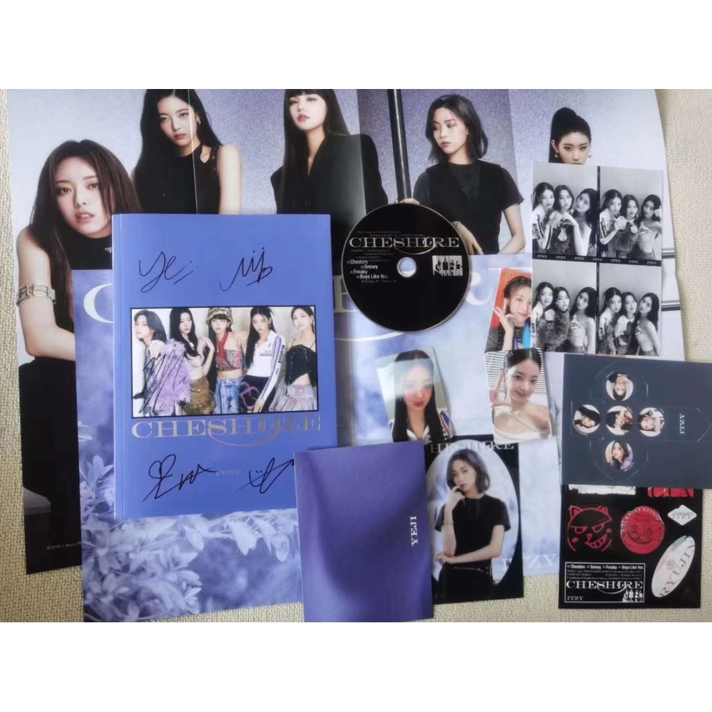 ITZY itzy Cheshire Autographed Signed Album K-POP Limited ver Collection 2022
