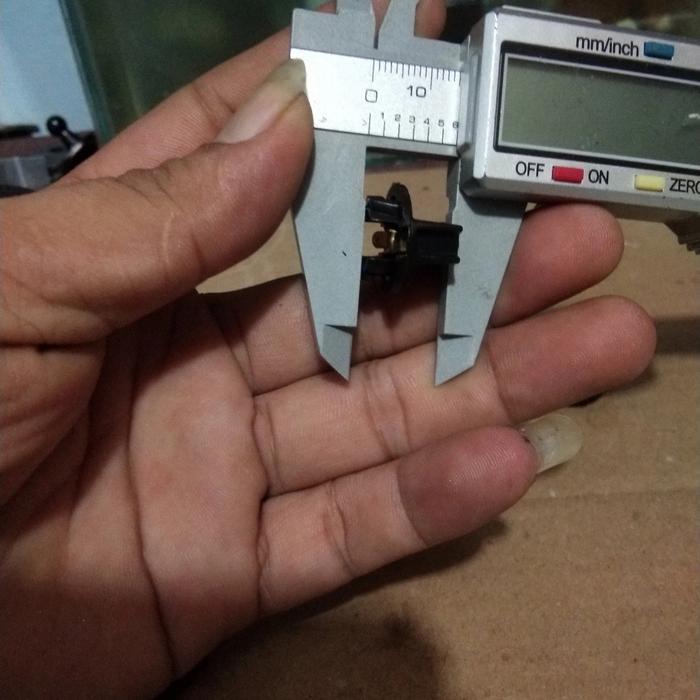 Baru Fitting Soket Lampu T10 Panel Dashboard Speedometer Mobil Universal Ori Berquality