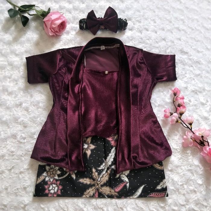Kebaya Bayi Bludru / Kebaya Anak Perempuan / Setelan Baju Kebaya Anak Ungu