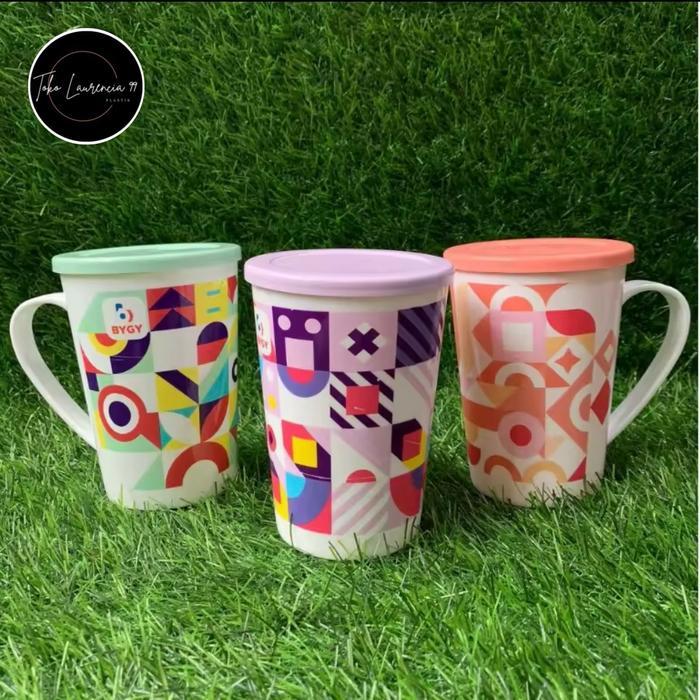 Cangkir Tutup / Mug Tutup / Gelas Plastik Tutup Pescara 500ml / Souvenir Ulang Tahun