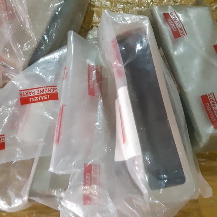 Mangkok Door Trim Panther Kapsul