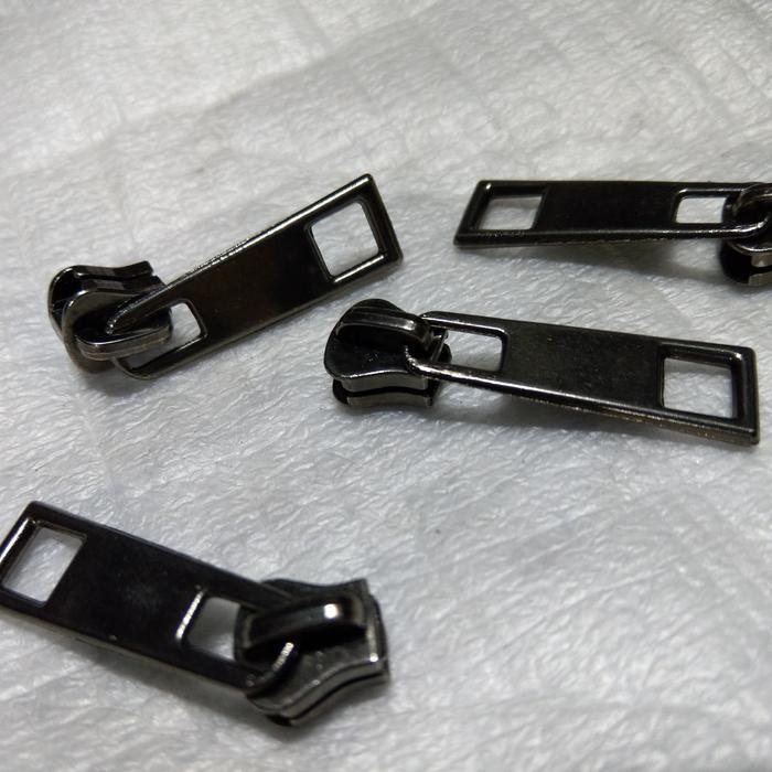 kepala Resleting Vislon jaket dan gigi besi no.5 black nikel