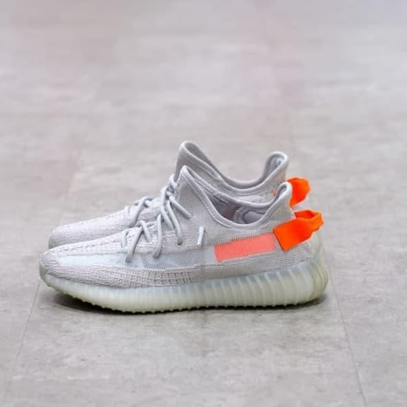 Paling Baik (Rare Size) Yeezy 350 V2 Tail Light Europe Exclusive Authentic Sneaker Terlariss 