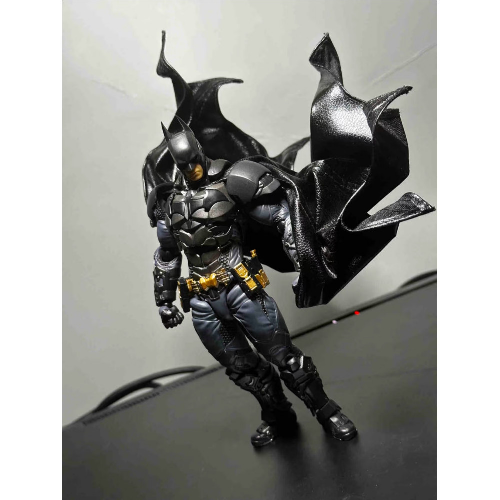 Factory Kaiyodo Amazing Yamaguchi Revoltech Batman Arkham Knight Ver. Anime Action Figures
